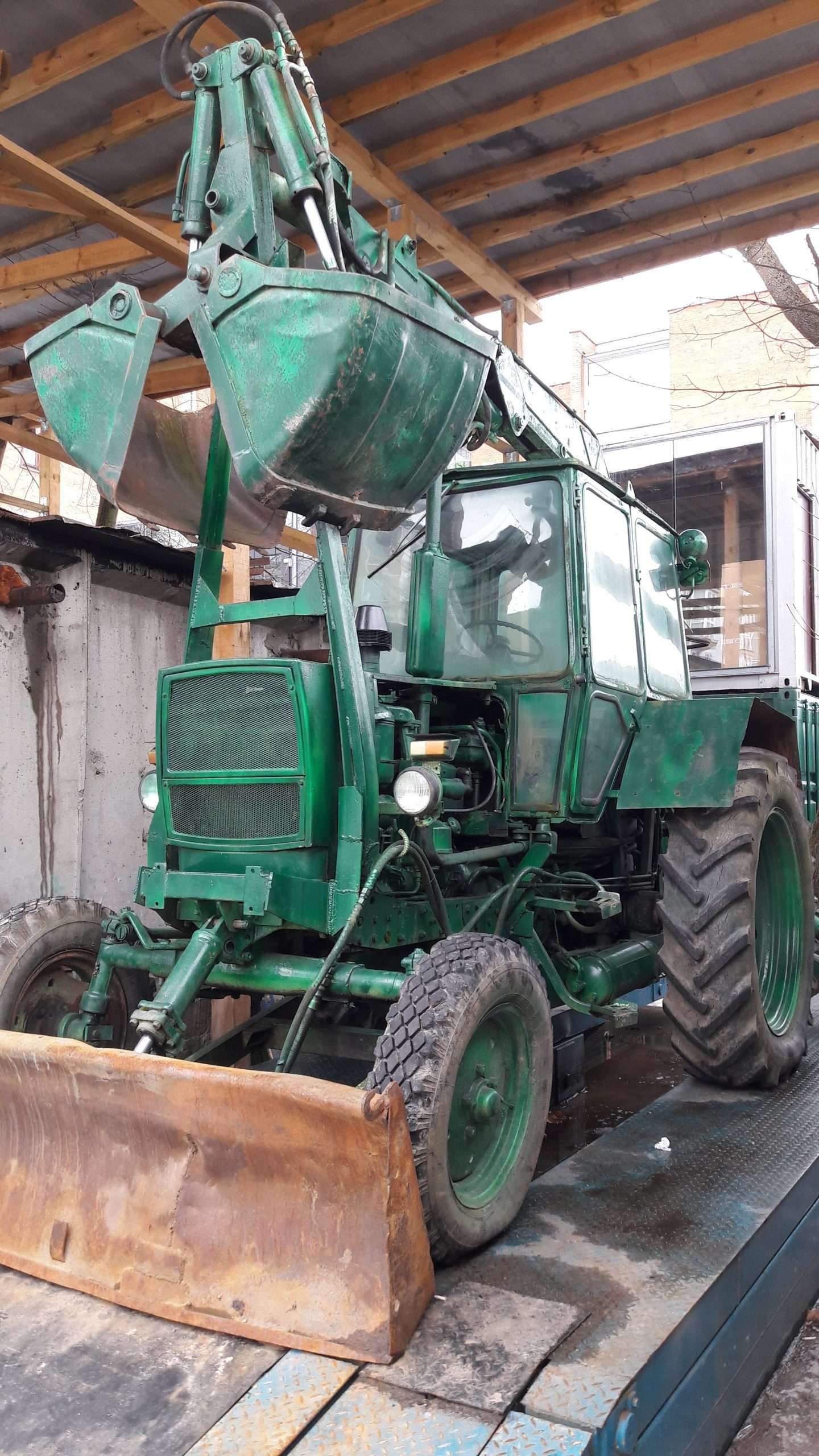 Traktoriaus paslaugos Vilniuje