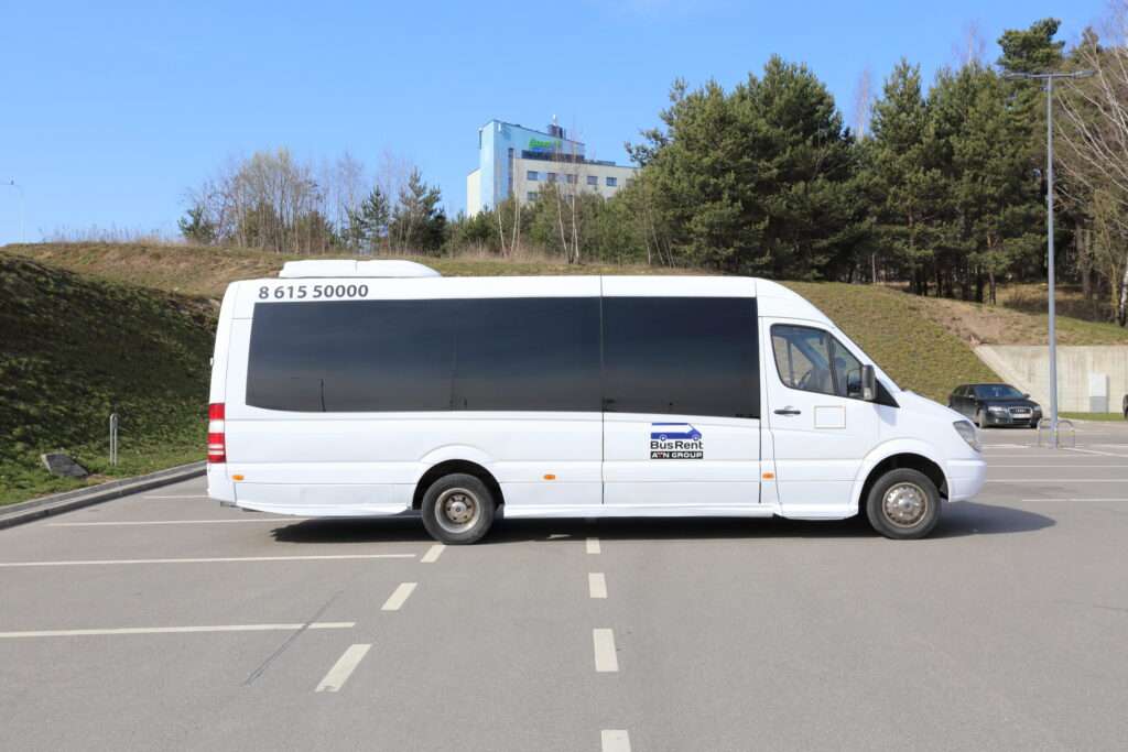 Mikroautobusu nuoma Vilniuje su vairuotoju